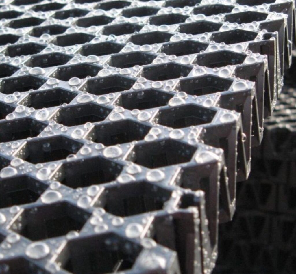 Strol Drainage Panel