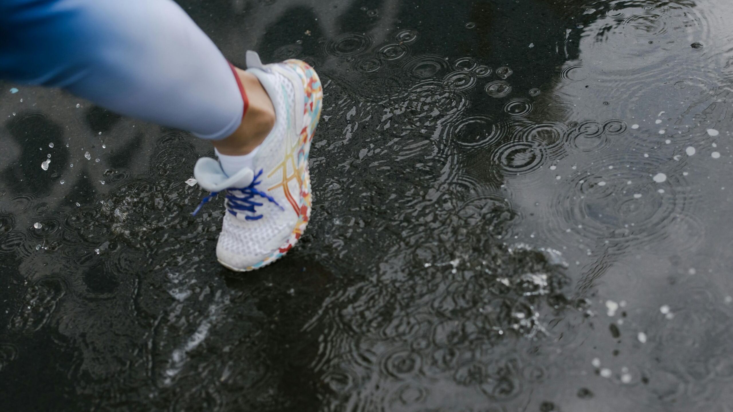 Permeable paving draining water to stop puddles