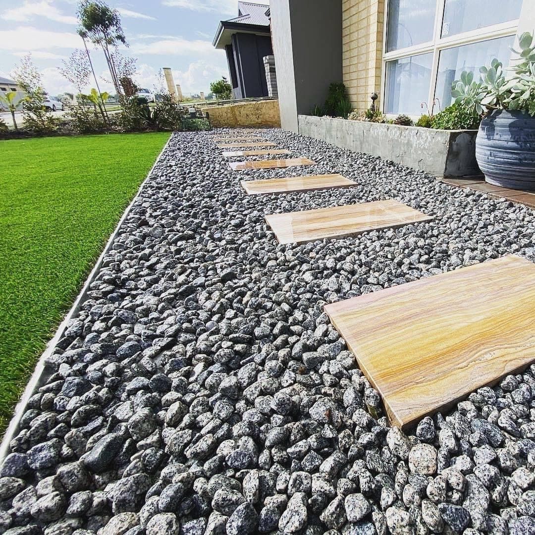 Strol aluminium garden edging installed