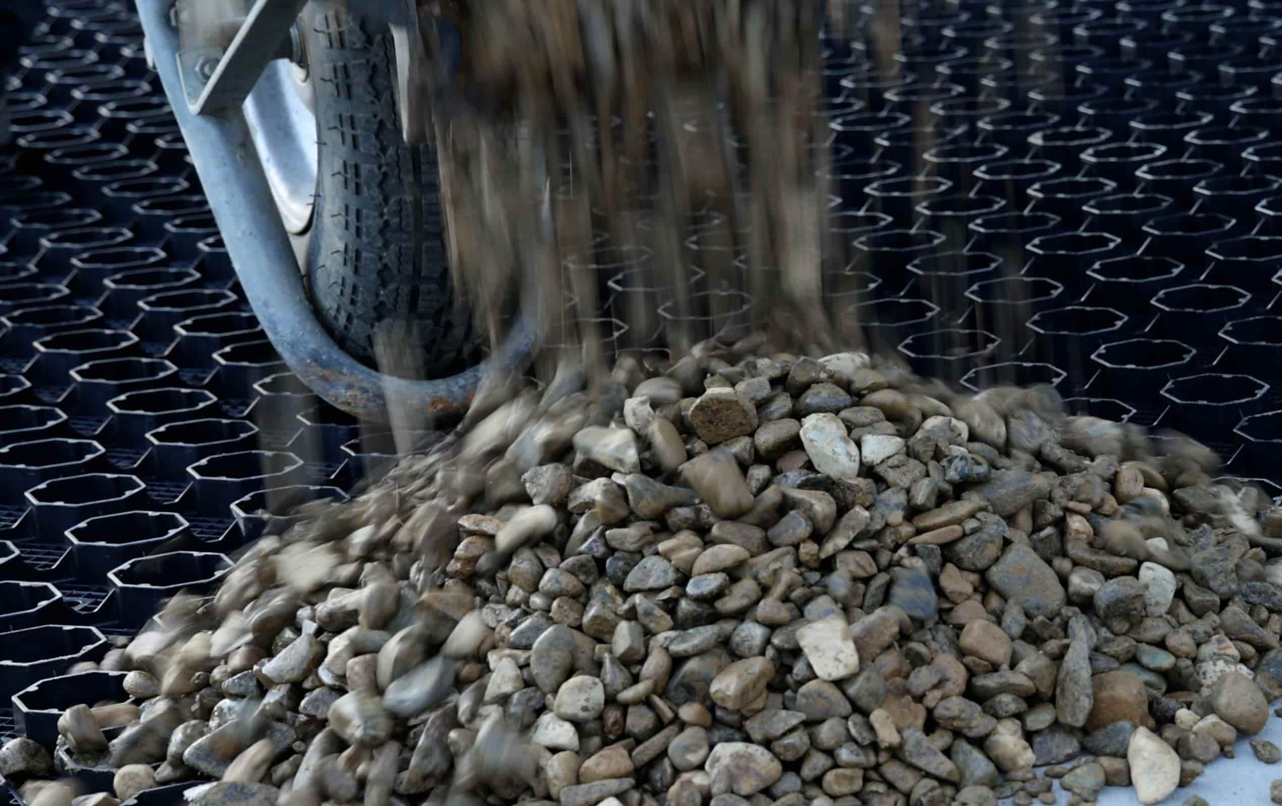 pebblelock-stone-laying